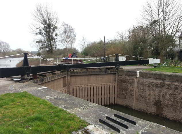a bridge on a cloudy day