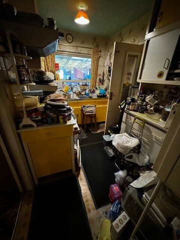 Kitchen before the clearance