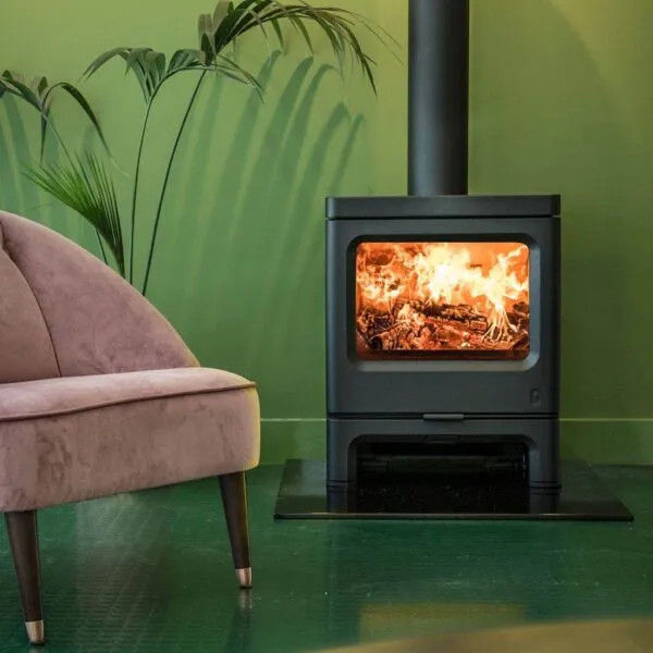 Charnwood Skye E700 wood burning stove with fire lighting