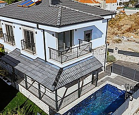 3+1 HAVUZLU SİTE İÇERİSİNDE FIRSAT VİLLA..