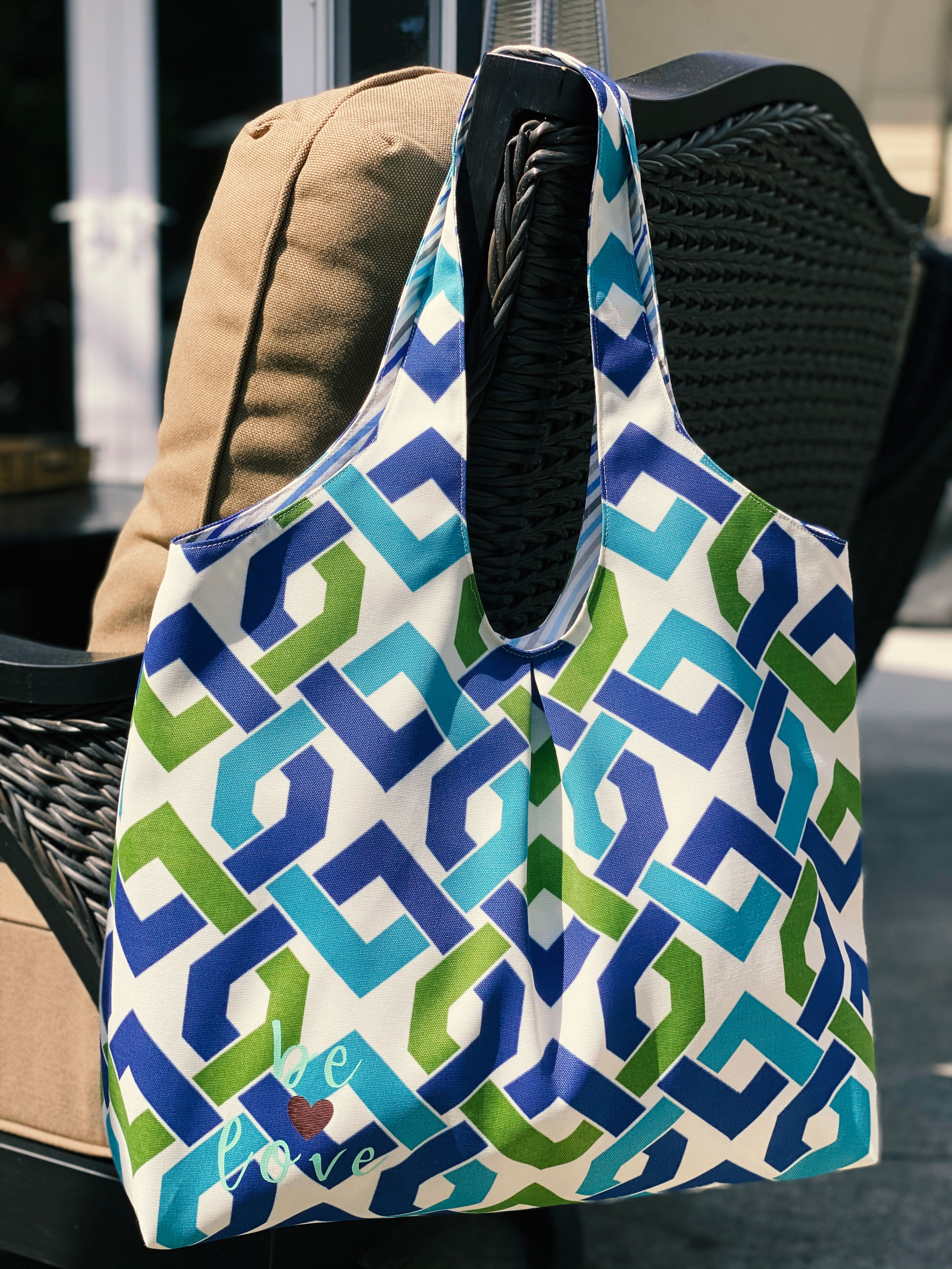 Blue-Green Chainlink