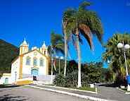 igreja do Ribeirão da Ilha.jpg