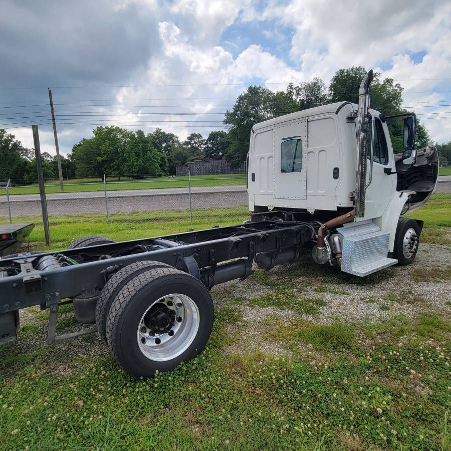 Thumbnail: 2015 Freightliner M2