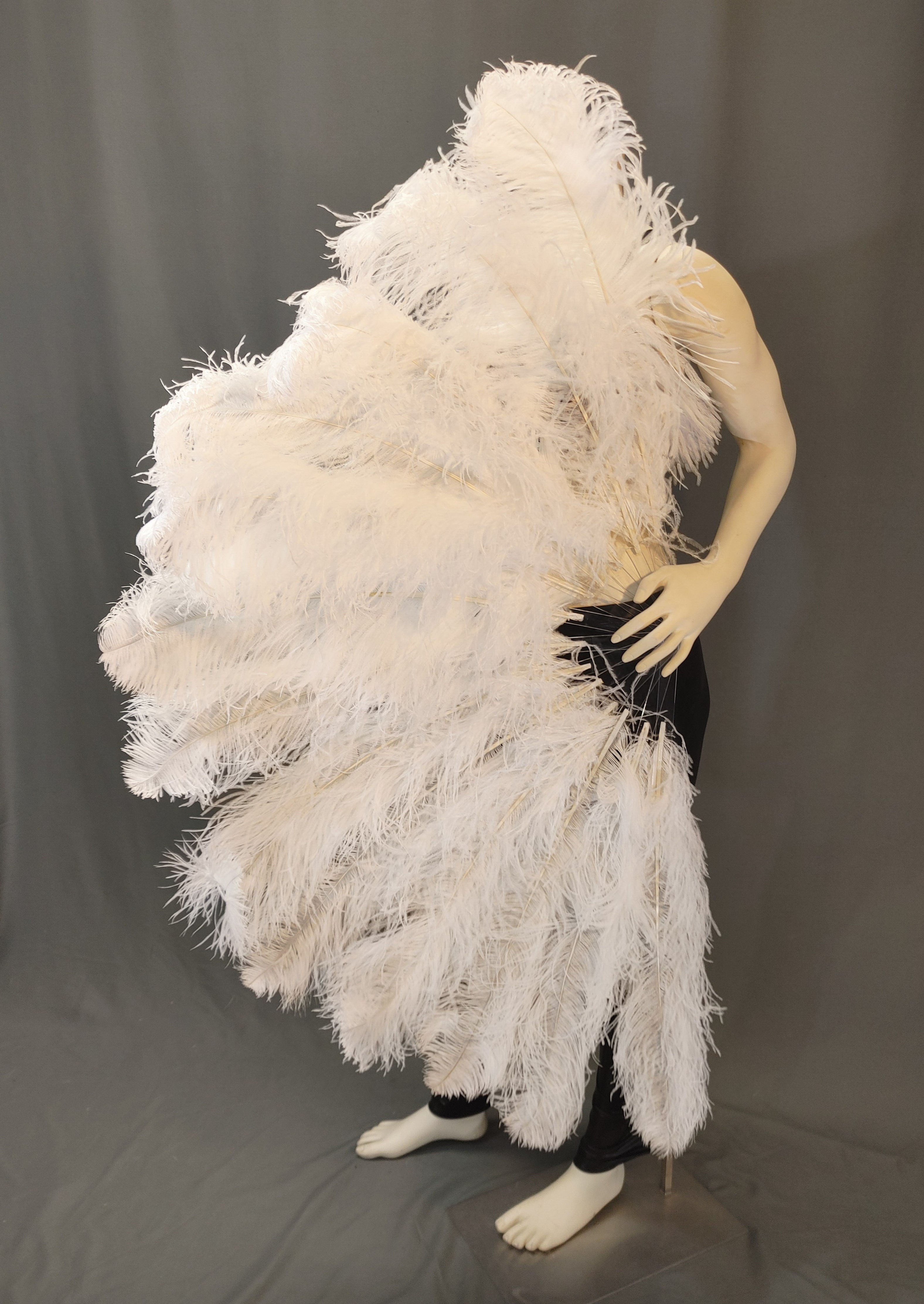 Collapsible Ostrich Feather Fan (Collapsible)