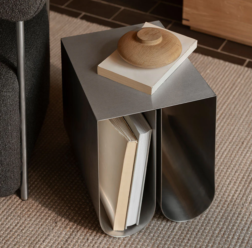 Curved side table- Chrom