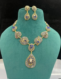 Thumbnail: Antique necklace with earrings