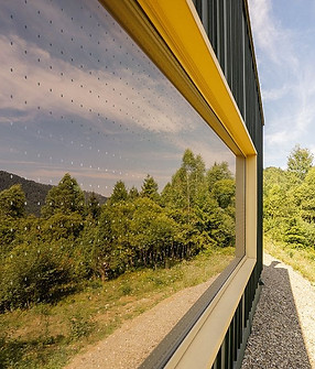 bsf-db35-solar-bird-safety_2.jpg