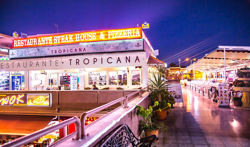 Yumbo Centrum, Yumbo Shopping Centre (Maspalomas, Gran Canaria) - by night