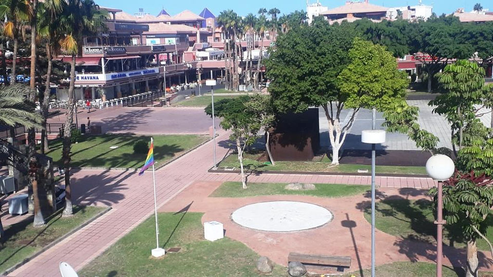 Yumbo Centre Maspalomas, a gay tour