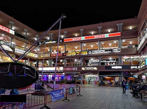 Yumbo Centre Maspalomas, a gay tour