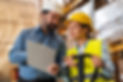 funcionarios-de-trabalho-em-equipe-no-armazem.jpg