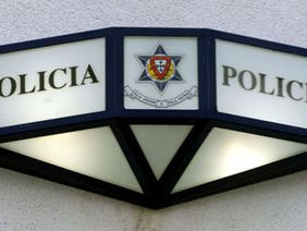 Mulher detida por burlas com imóveis