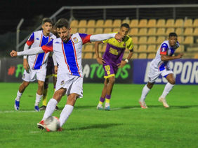 Alverca bate Oliveira do Hospital e já é segundo