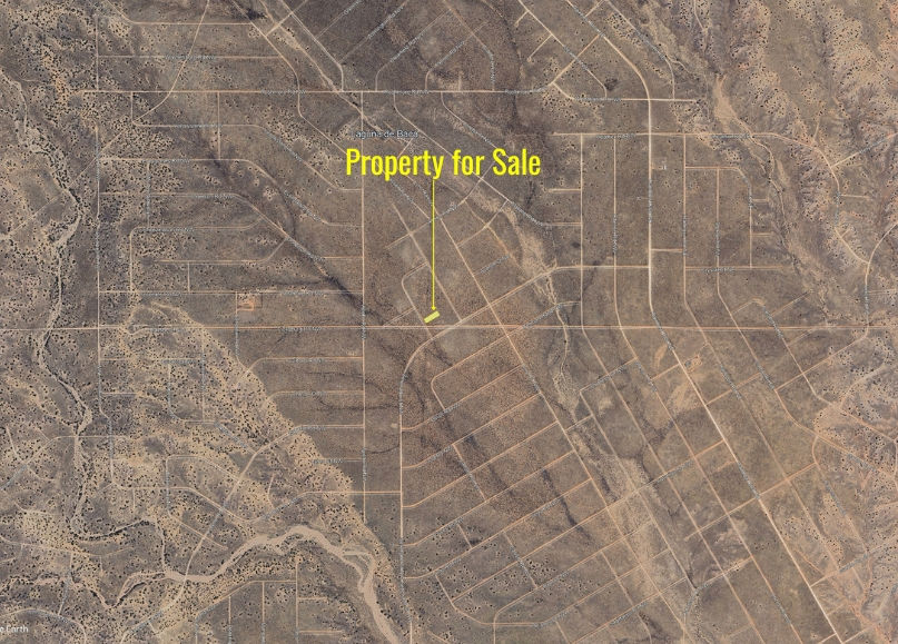 Miniatura: Space & Value Collide! This Spacious 0.5 Acre Lot Offers Unbelievable Value.