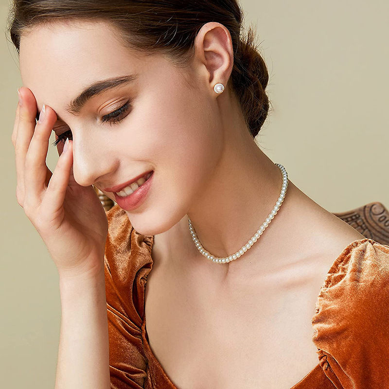 Thumbnail: Regency Multi-Strand Pearl Choker