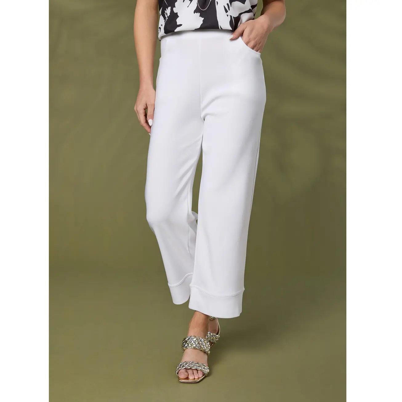 Wide leg cropped white pants