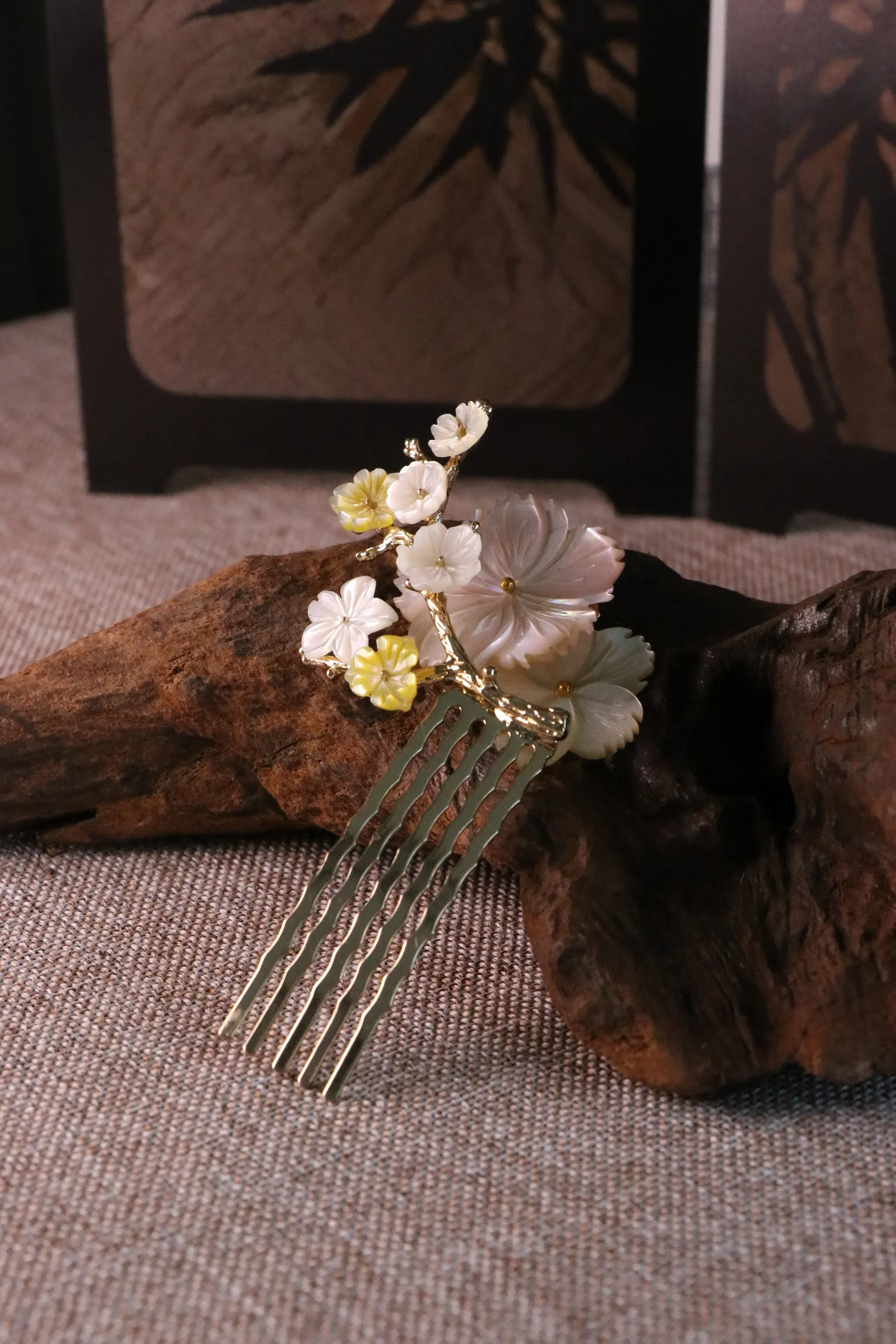 Blossom Mist Agate Hairpin 春曉貝語瑪瑙簪