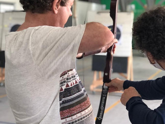 Que tal experimentar uma aula de arco e flecha?