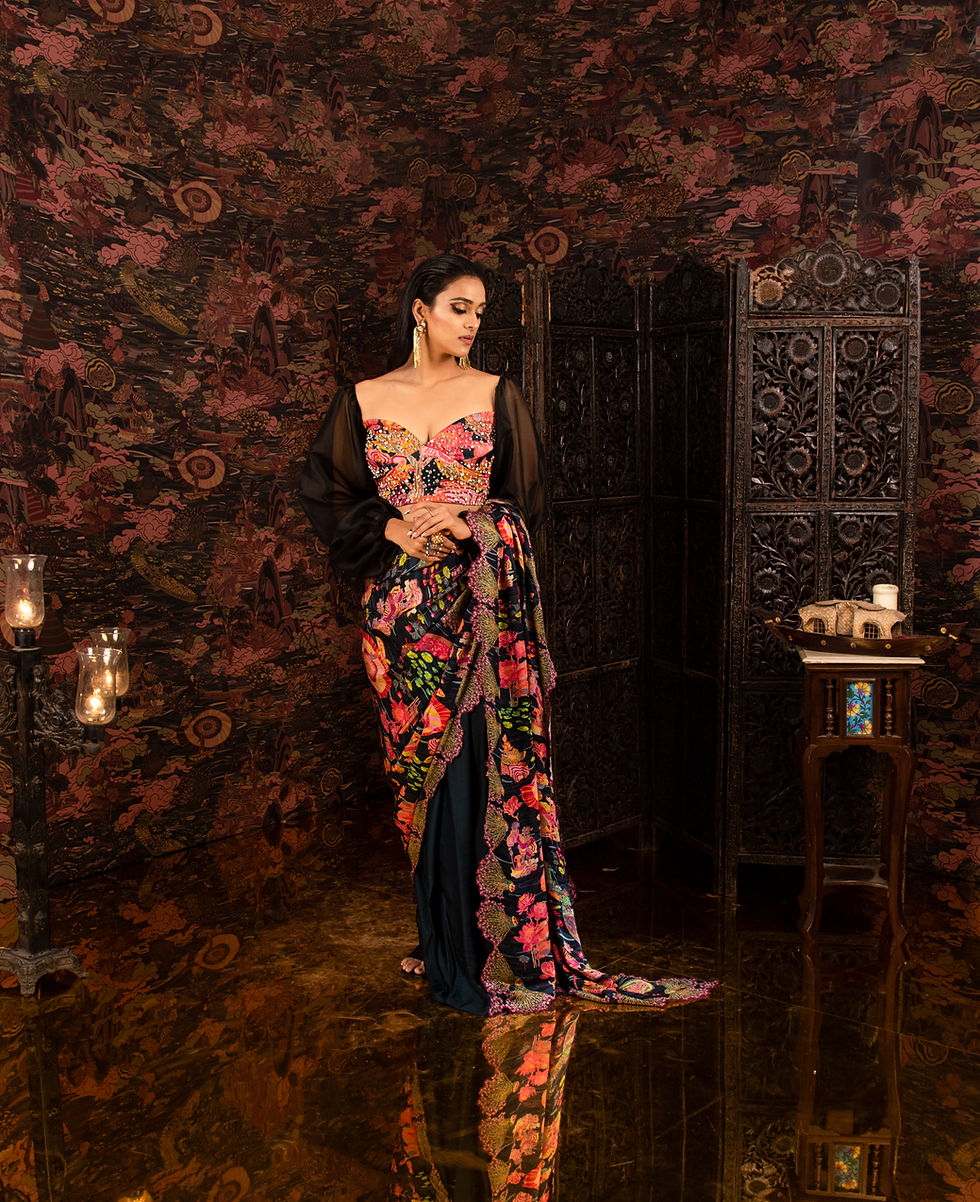 Thumbnail: Midnight Scallop Saree