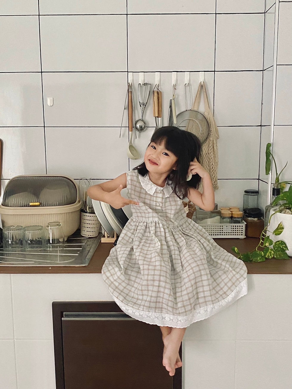 Sweet Pea • White Windowpane