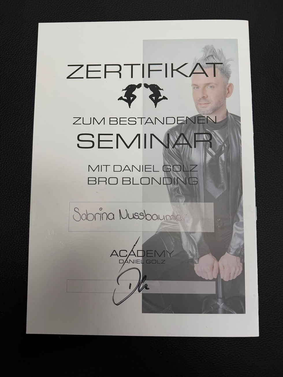 Diplom_DanielGolz_BroBlonding_Coiffeur_KreativWelt.JPG