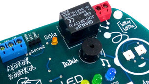 dnyBOT Kırmızı BeyaZ