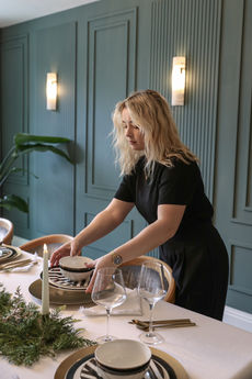 High-end interior photography by Win.Co Photography capturing Beak Studio’s expertly designed room layout with thoughtful styling, natural light, and sophisticated colour palettes.