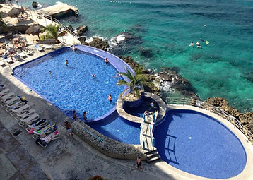 Pool.jpg
