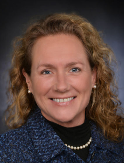 Lynne Lear photo_edited.jpg