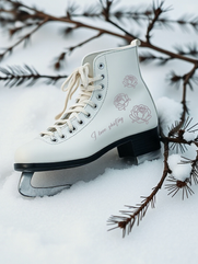 Diseño y personalización en patines de hielo.