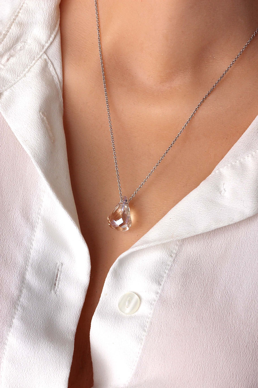 Clear transparent Tear drop necklace, Swarovski crystal, perfect classic elegant gift present, Teardrop necklace