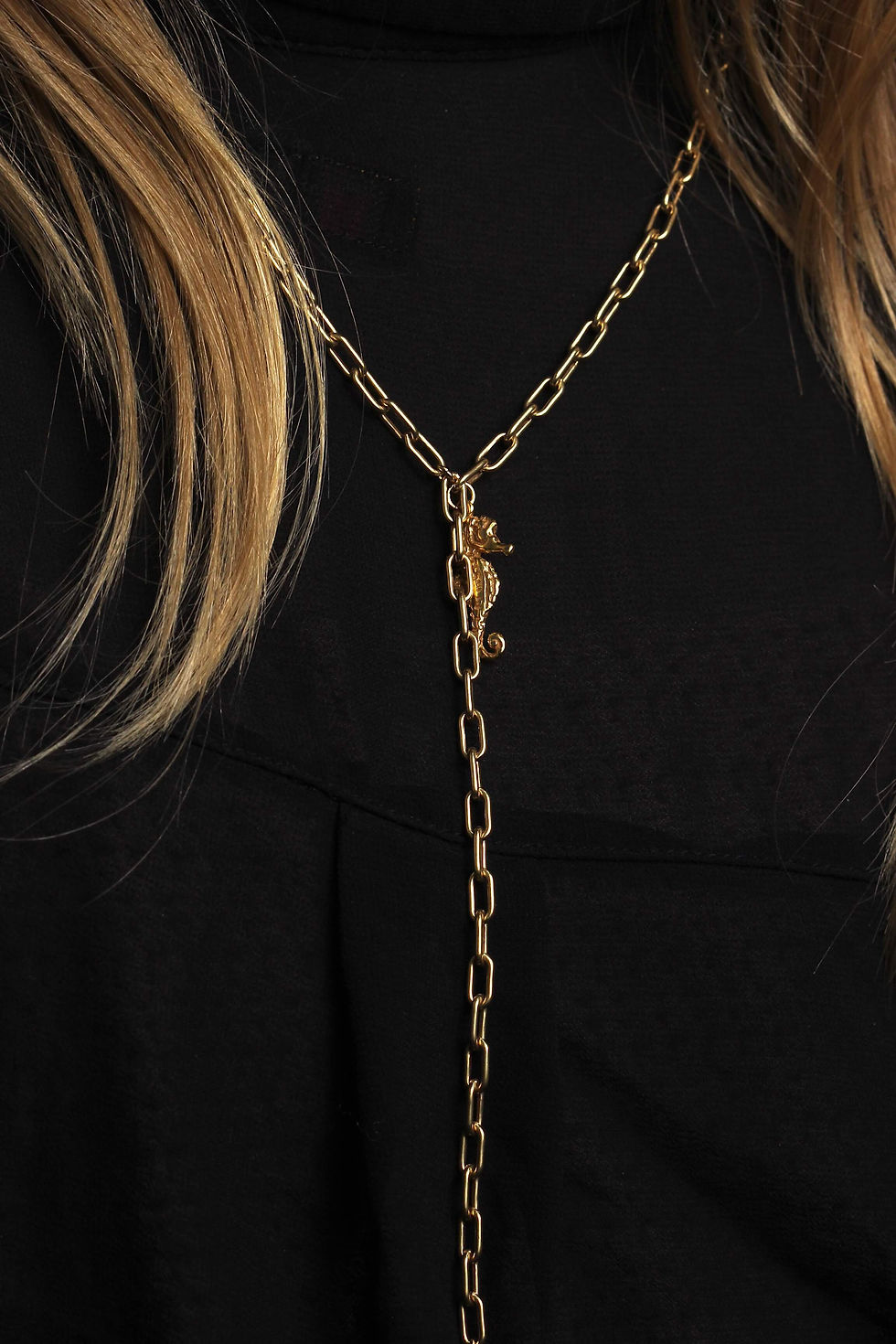 Gold Link Y-necklace seahorse ocean necklace business look jewelry trend vancleef