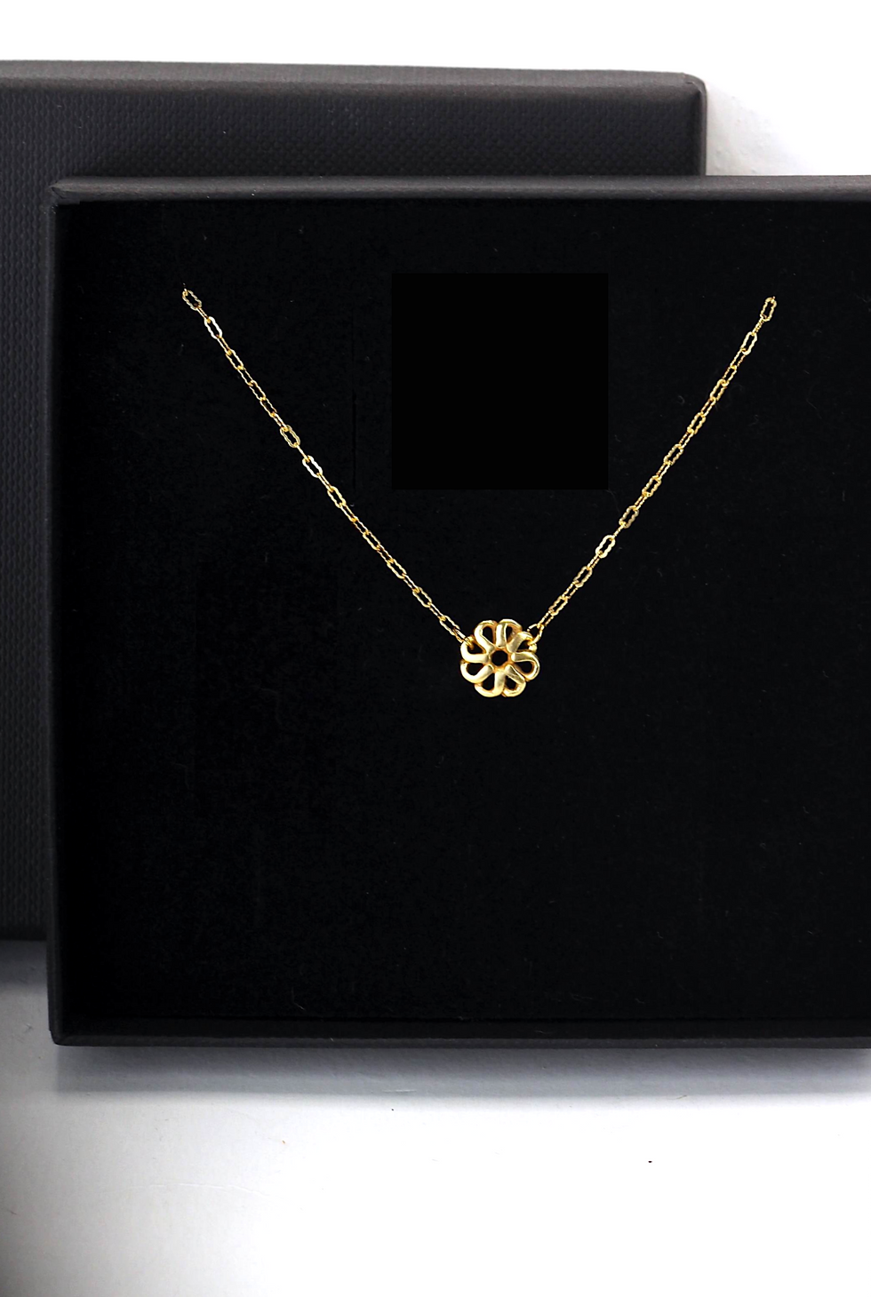 Thumbnail: 18k Gold-filled {Camelie} Flower Necklace