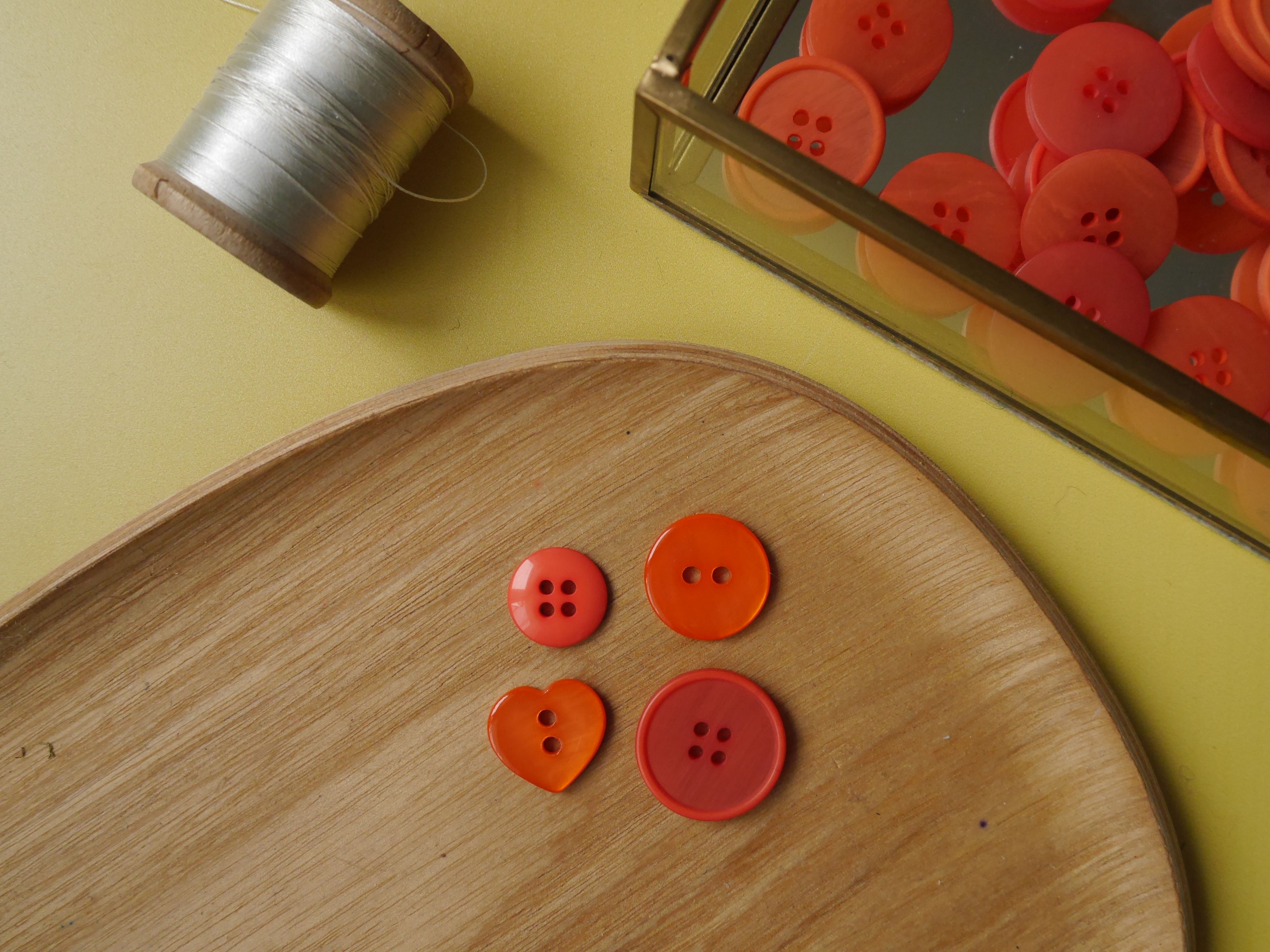 Venus as a boy - boutons