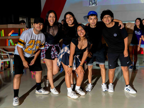 Ritmo, energía y equipo: “A Todo Sueldo” reúne a la comunidad Juveniles en una noche que enciende el espíritu del verano