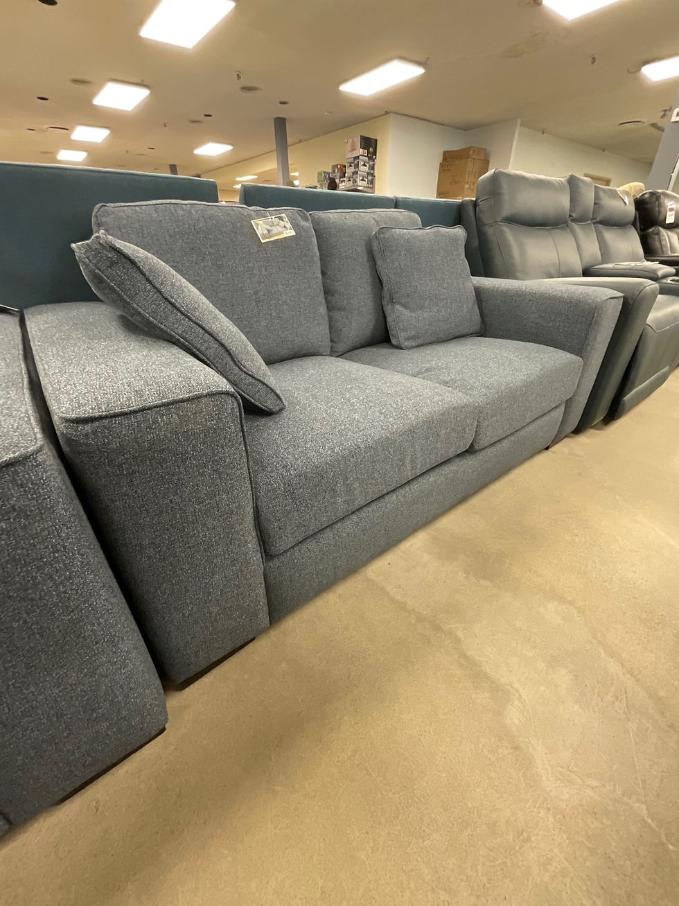 Sofas Columbus Liquidation 2/2