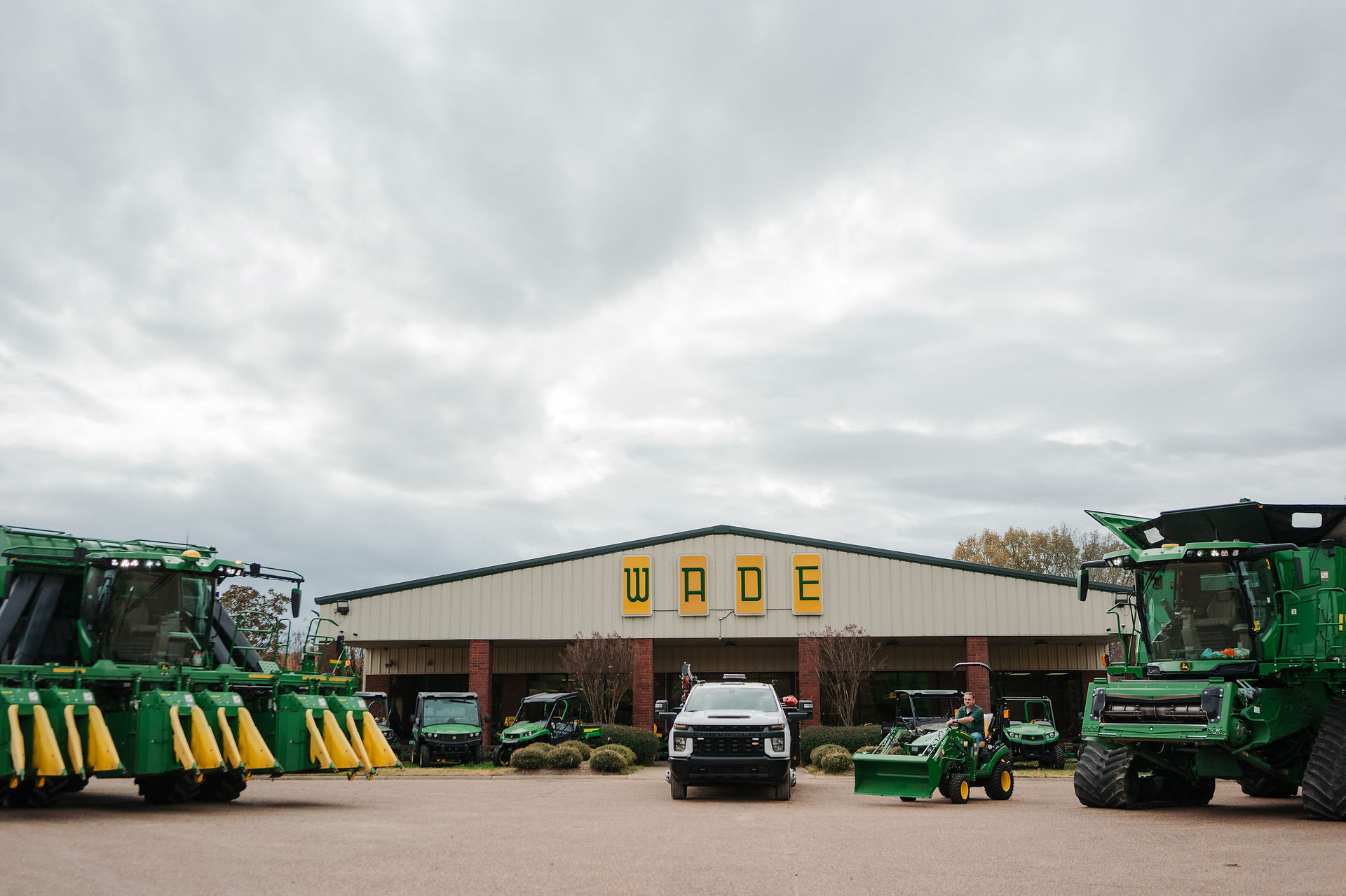 John Deere dealer, WADE, Inc. offers dealerships across Mississippi
