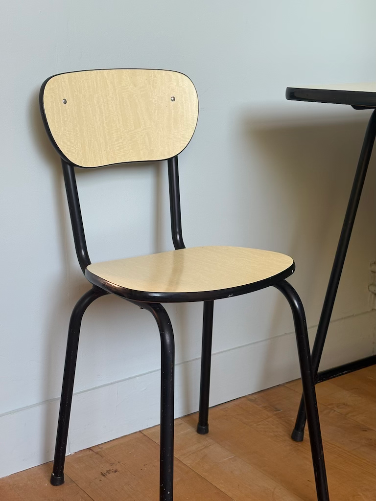 Miniature : Bureau pour enfant en Formica