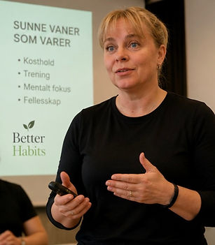 Nina holder foredrag på vegne av Better Habits
