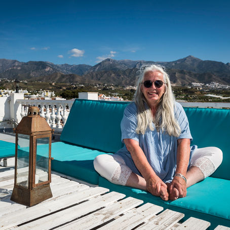 THE ANCIENT AND SACRED ART OF PLASTIC HAIRBRUSH TAPPING!