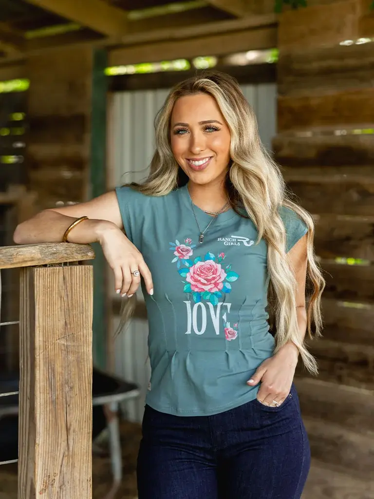 Floral-love-Shirt-from-the-western-brand-ranch-girls.webp