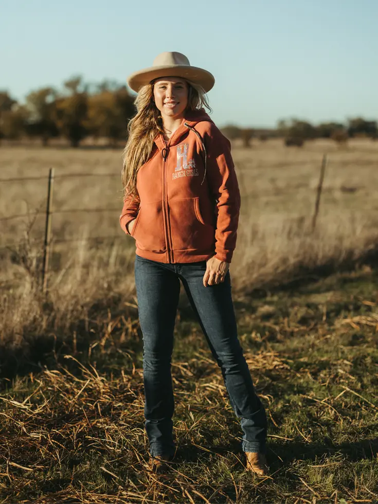 western-wear-sweater-westernoutfitter-clothes-for-women_outfit-cowgirl_ranch-girls