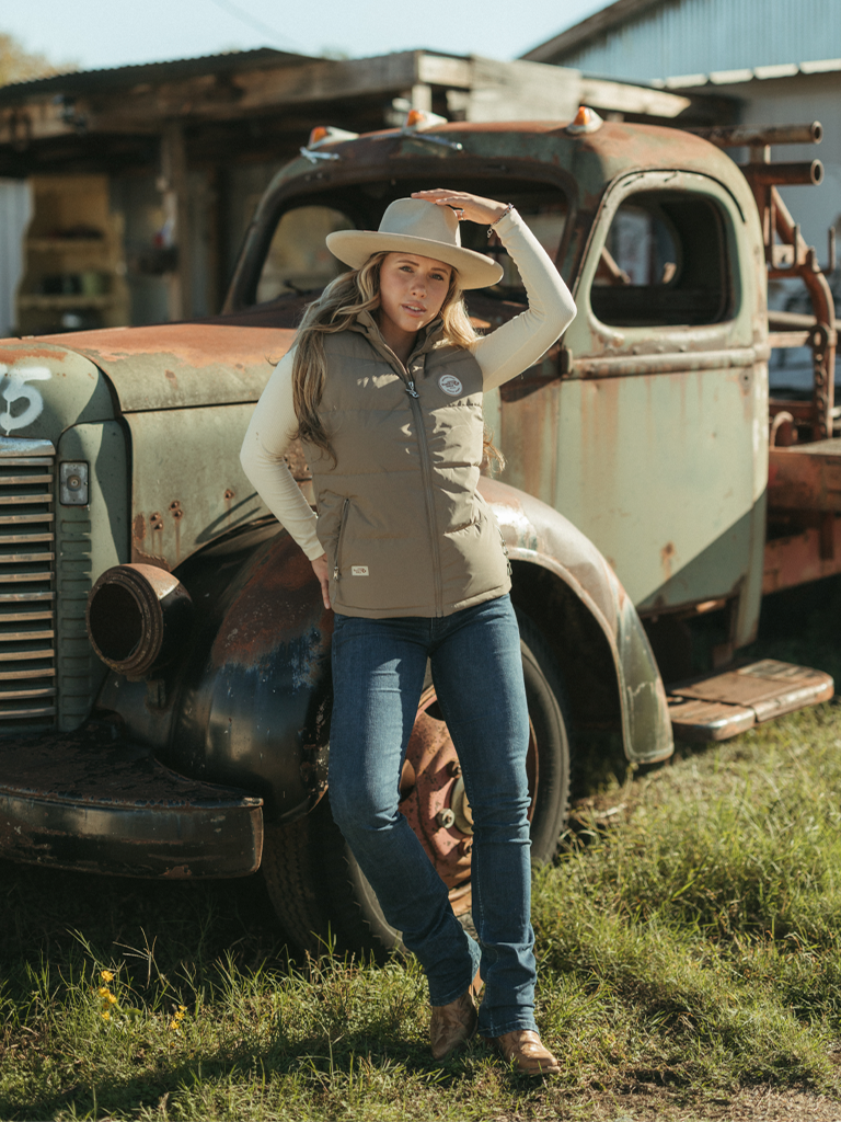 ranch_girls_vest_pam_karo_ridingvest_westernclothes_westernstyle_workwear