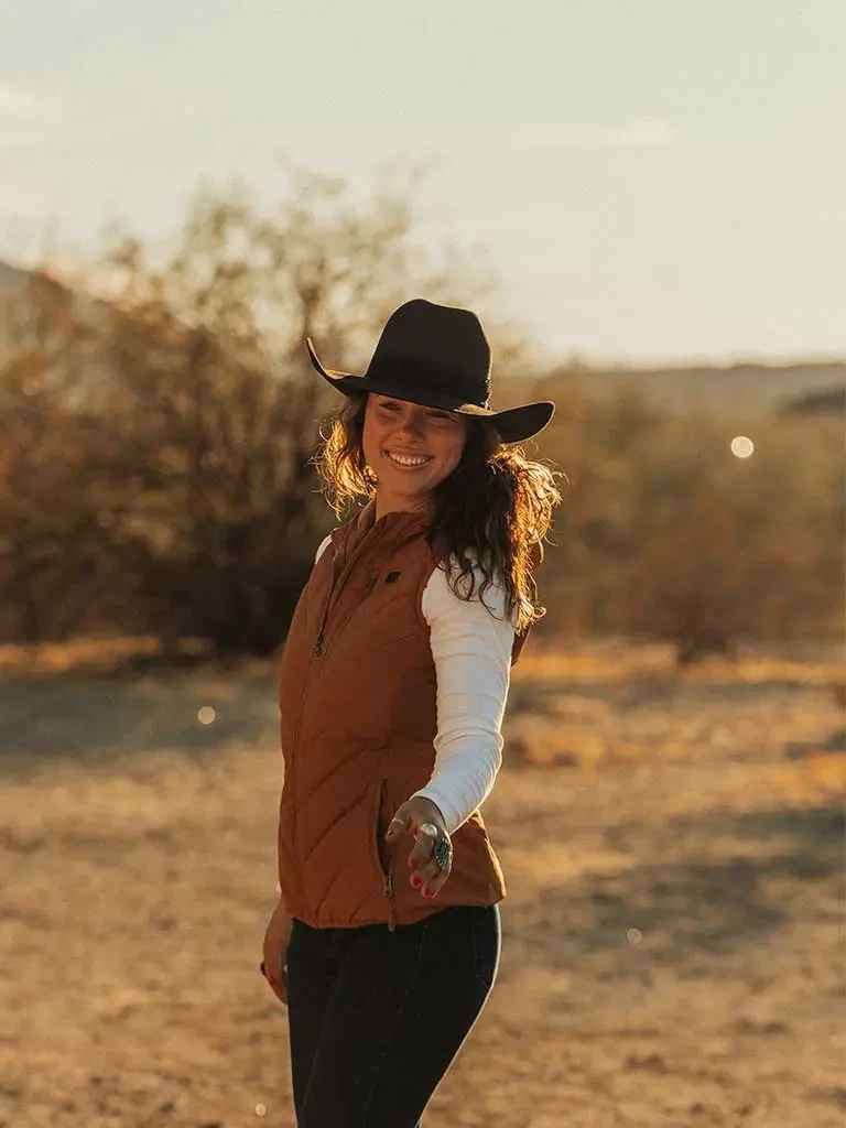 western_weste_westernoutfit_wattierte_hyprid_weste_für_frauen_outfit_cowgirl_ranch-girls_westernreiter