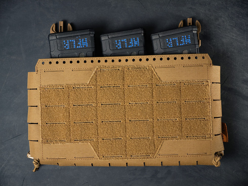 Miniaturbild: Mag Placard holding AR15 magazines