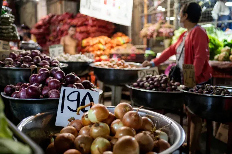 Economy below-target growth likely 