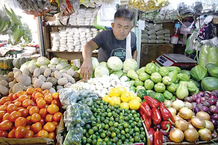 Inflation seen slowing to 3.4% in Q4