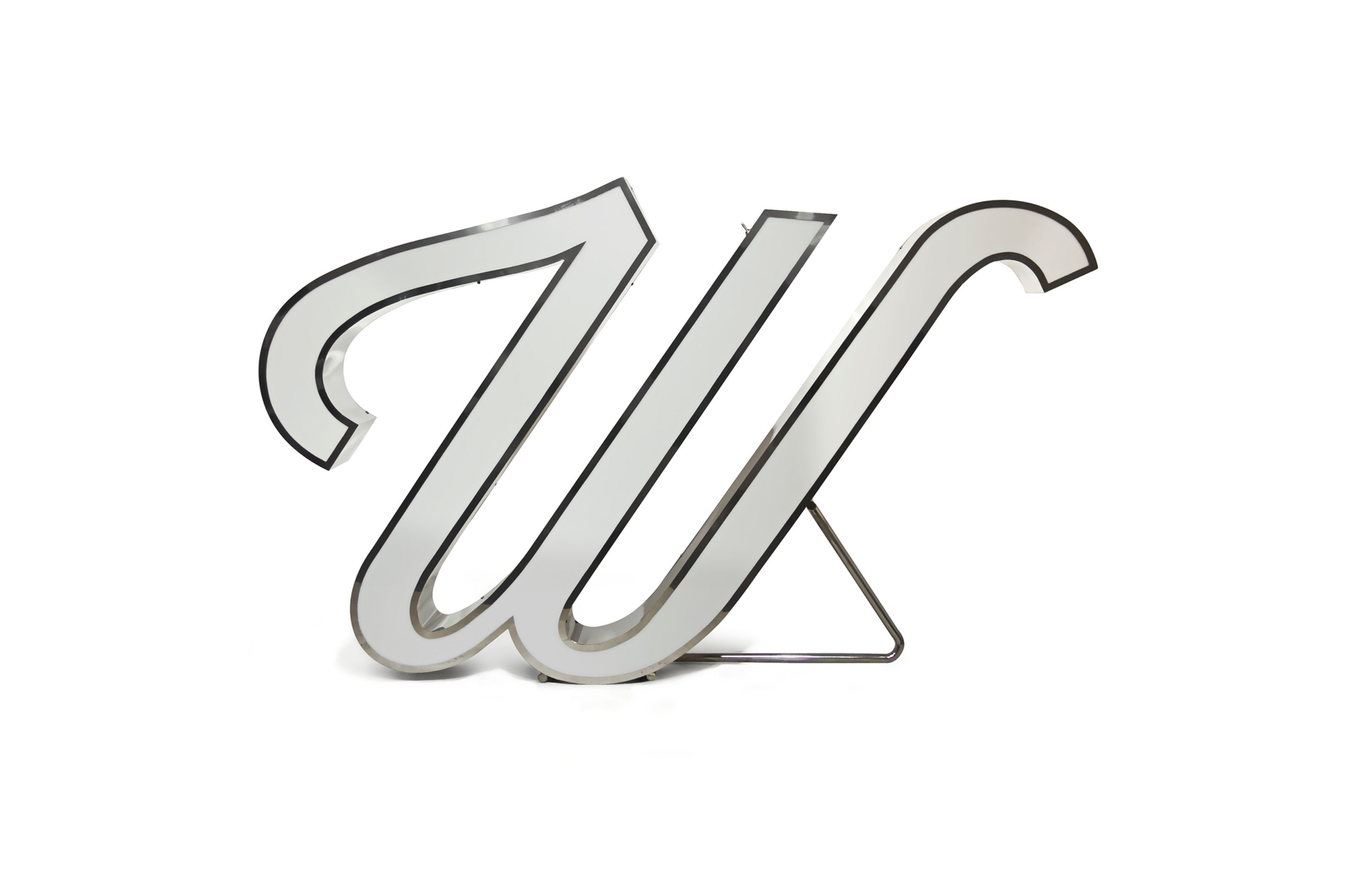 LETTER W GRAPHIC LAMP