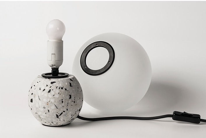 Thumbnail: 8 Table Light