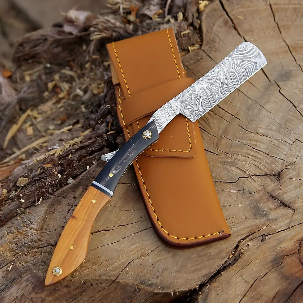 DamascusstraightRazor_db615f75-ef83-44a4-b621-ae4a7e6df80d.jpg.webp